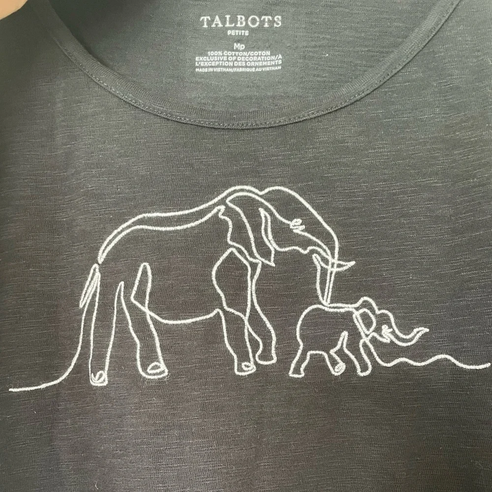 Talbots Embroidered Elephants Short Sleeve Crew Neck T-Shirt Size Medium Petite - Picture 4 of 9